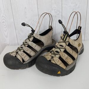 Keens Men's Size 8.5 Tan and Black Outdoor Sandals